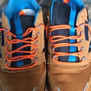 New Never Worn Reebok size 11 throw a price ‼️